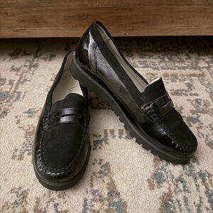 Women's Wildlaufer Eliza Hegli Loafers